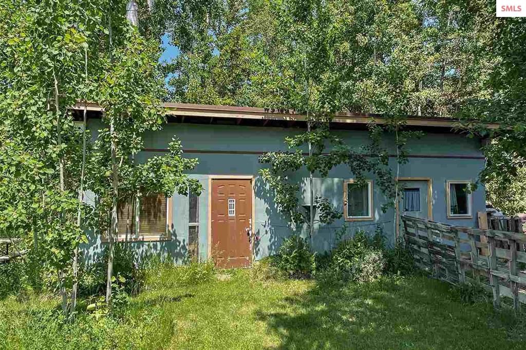 Starrs Acreage: 830 Kootenai Cutoff Rd, Sandpoint, ID 83864